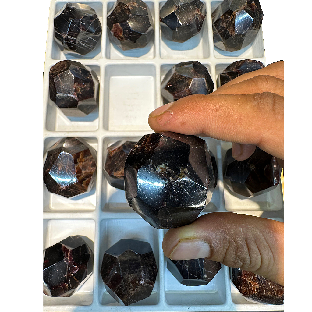 Garnet ( Per Piece )