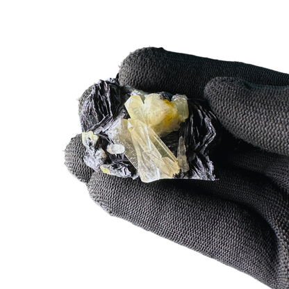 Quartz in Hematite