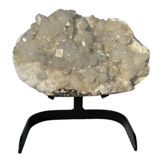 Apophyllite on Mordenite